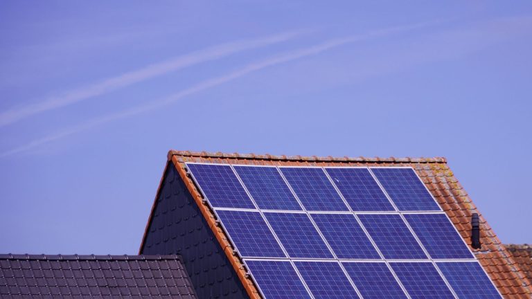 Choisir des panneaux photovoltaïques de 10 kW pour ton projet