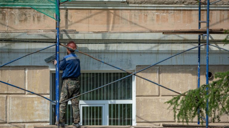 Travaux : les chantiers à ne pas faire soi-même et comment bien choisir l’artisan